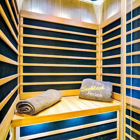 Hébergement de vacances Ferienhaus-an-der-ostsee-by-seeblick-ferien-oro-direkte-wasserlage-sauna-e-saeule