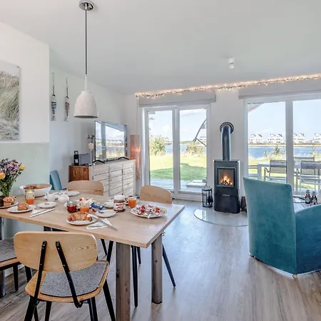 Hébergement de vacances Ferienhaus-an-der-ostsee-by-seeblick-ferien-oro-direkte-wasserlage-sauna-e-saeule *