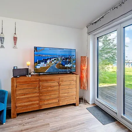 Ferienhaus-an-der-ostsee-by-seeblick-ferien-oro-direkte-wasserlage-sauna-e-saeule * Olpenitz