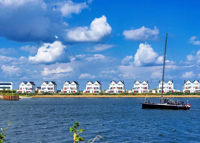 Ferienhaus-an-der-ostsee-by-seeblick-ferien-oro-direkte-wasserlage-sauna-e-saeule Vakantiehuis Olpenitz