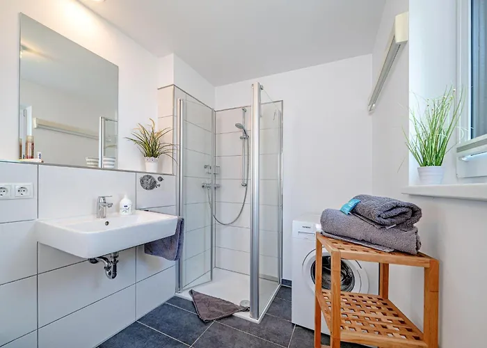 Ferienhaus-an-der-ostsee-by-seeblick-ferien-oro-direkte-wasserlage-sauna-e-saeule * Olpenitz