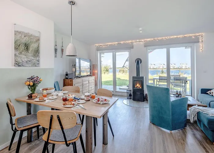 Ferienhaus-an-der-ostsee-by-seeblick-ferien-oro-direkte-wasserlage-sauna-e-saeule Vakantiehuis