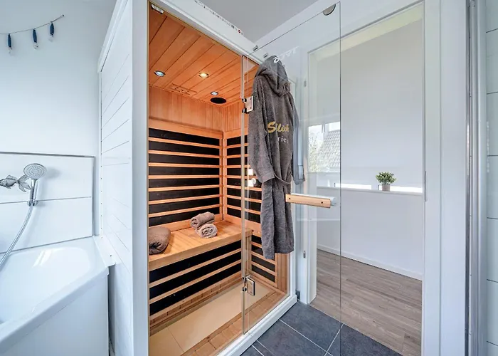 Vakantiehuis Ferienhaus-an-der-ostsee-by-seeblick-ferien-oro-direkte-wasserlage-sauna-e-saeule