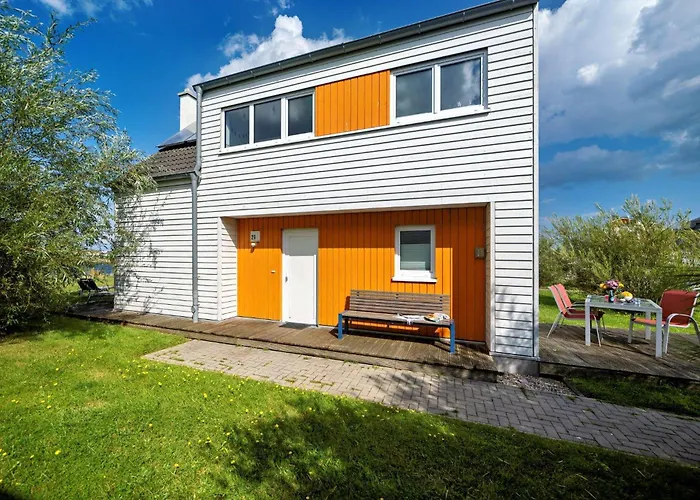 Ferienhaus-an-der-ostsee-by-seeblick-ferien-oro-direkte-wasserlage-sauna-e-saeule